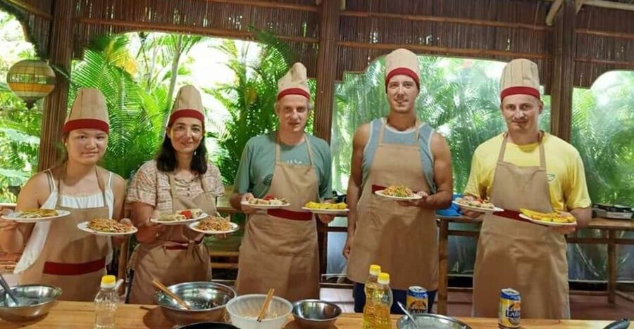 Hoi An: Evening Cooking Class with Locals in Herbs Village - Your Welcome Drink and Getting Comfortable Before You Cook