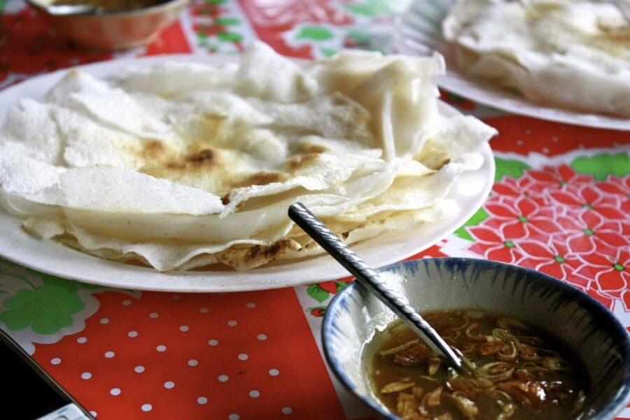 Hoi An: Evening Food Culture Tour by Vespa - What you actually eat: 7 to 10 tastings plus a home-cooked style meal