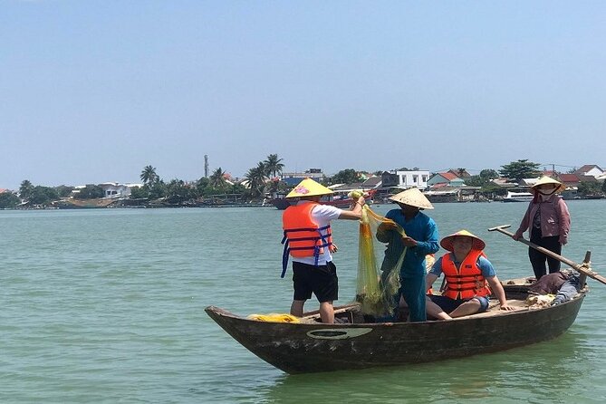 Hoi An Fishing Tour Private-Lantern /Cafe Making Class by Lunch - Basket-Boat Start in the Coconut Forest, Where the Action Is Real