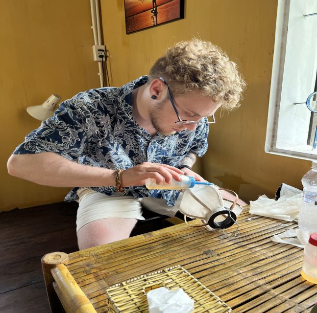 Hoi An: Foldable Lantern Making Class with Acrylic Painting - The bamboo frame and fabric choice that affects the look