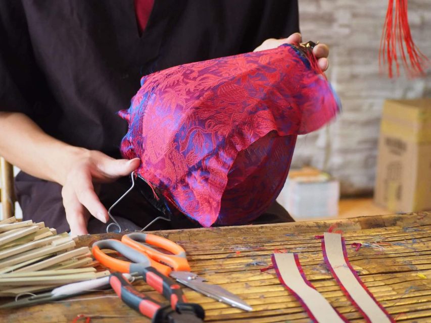 Hoi An: Foldable Lantern Making Class with Acrylic Painting - Acrylic painting time with help on brushes and colors