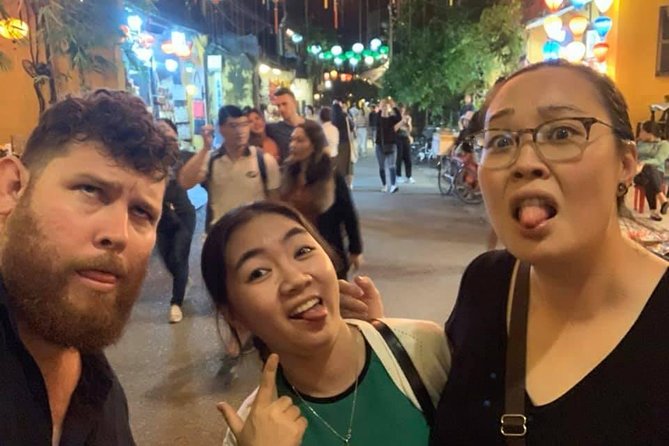 Hoi An Food Trail by Night with Boat Trip - River Sampan, Paper Lantern Wishes, and a Quick Escape From the Crowd