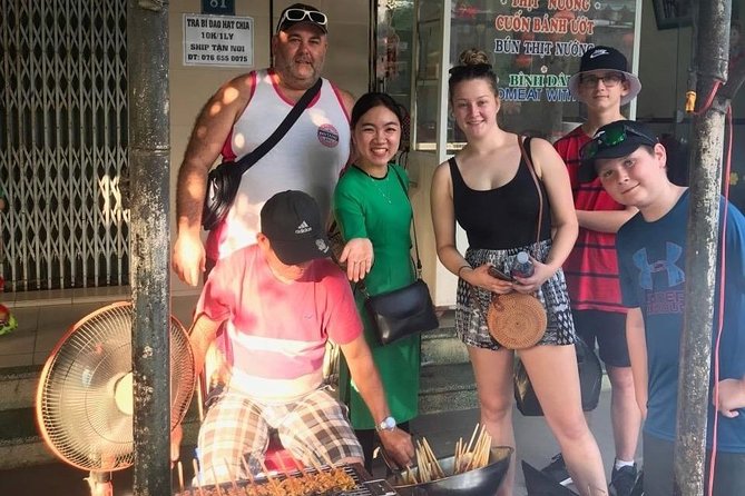 Hoi An Food Trail by Night with Boat Trip - Traditional Game Time, Souvenir Rewards, and How the Evening Ends