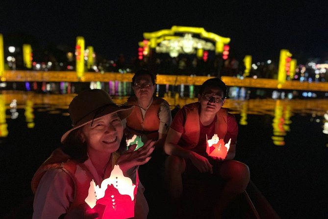 Hoi An Food Trail by Night with Boat Trip - Who Should Book This 4-Hour Tour (and Who Might Skip)