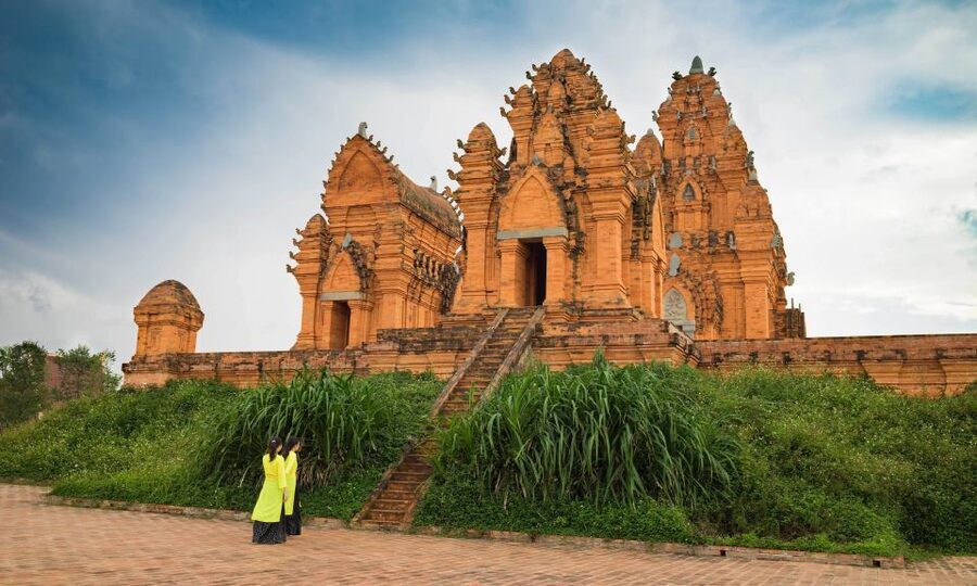Hoi An: Full-Day Small Group Trip to My Son Sanctuary - Your My Son temple visit: 40 minutes with the guide, then you keep looking