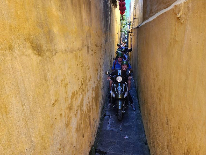Hoi An Highlights and Hidden Gems Tour by Vespa - Lunch of Hoi An specialties: home-cooked style, with real options