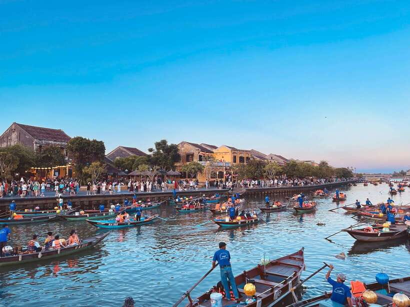 Hoi An: Hoai River Boat Ride with Flower Lantern Release - When to go, and how to avoid the most annoying timing problems