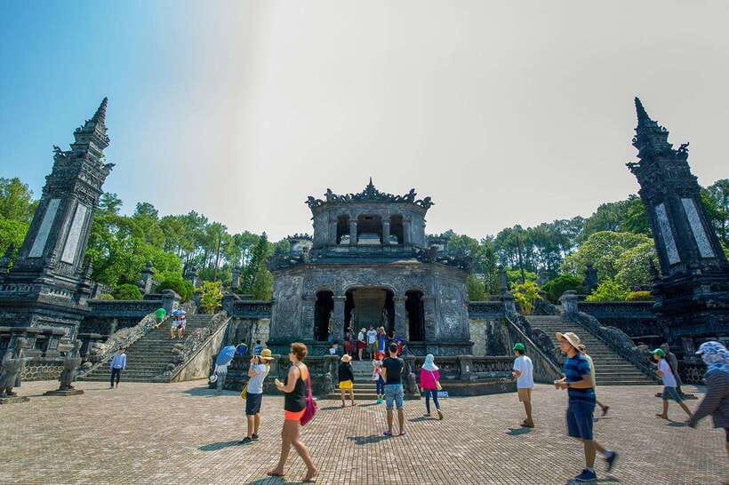 Hoi An: Imperial Hue And Scenic Hai Van Pass Discovery Tour - Hai Van Pass to Hue, and why that drive matters