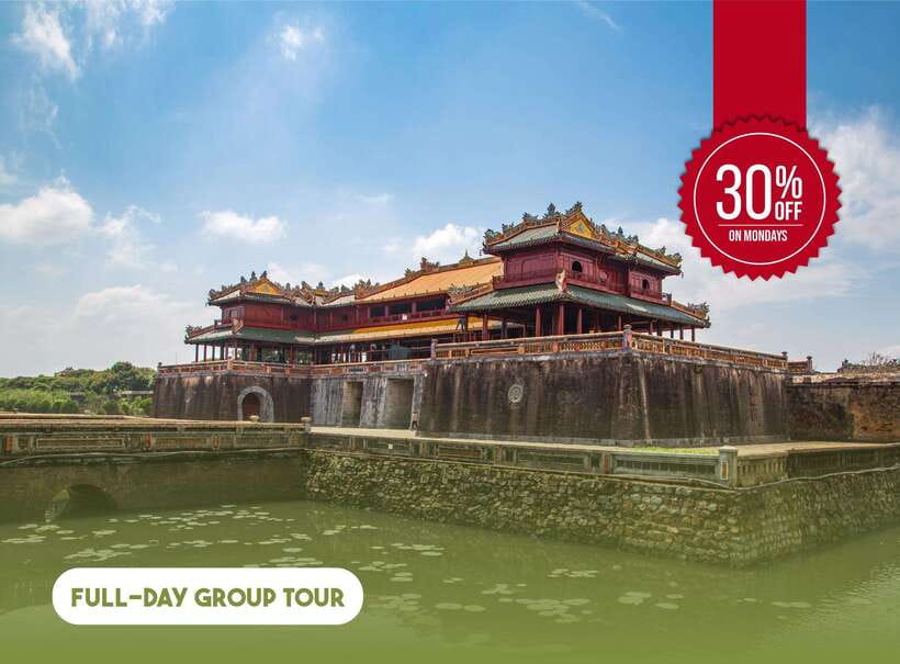 Hoi An: Imperial Hue And Scenic Hai Van Pass Discovery Tour - Lunch at Y Thao Garden: a break that actually helps
