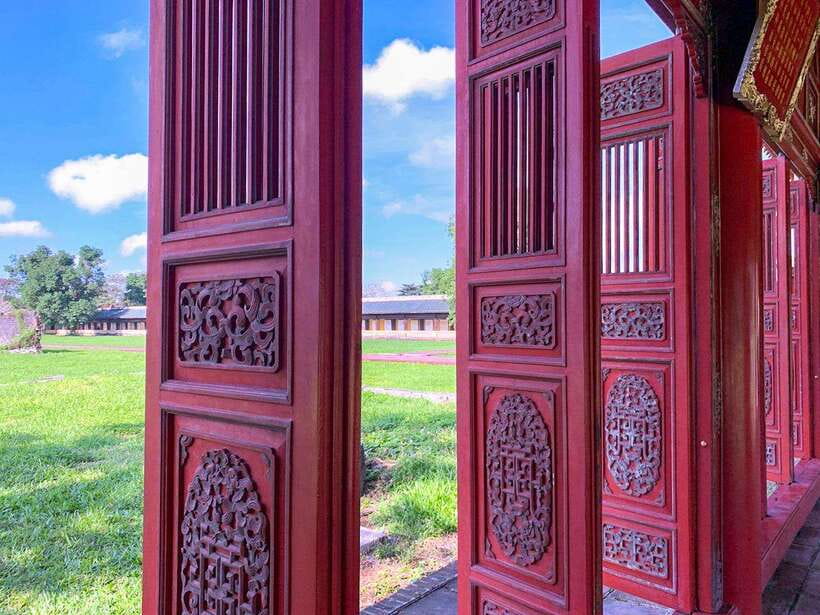 Hoi An: Imperial Hue And Scenic Hai Van Pass Discovery Tour - Hue Citadel in real time: Imperial City, Forbidden Purple City, and the emperor’s home