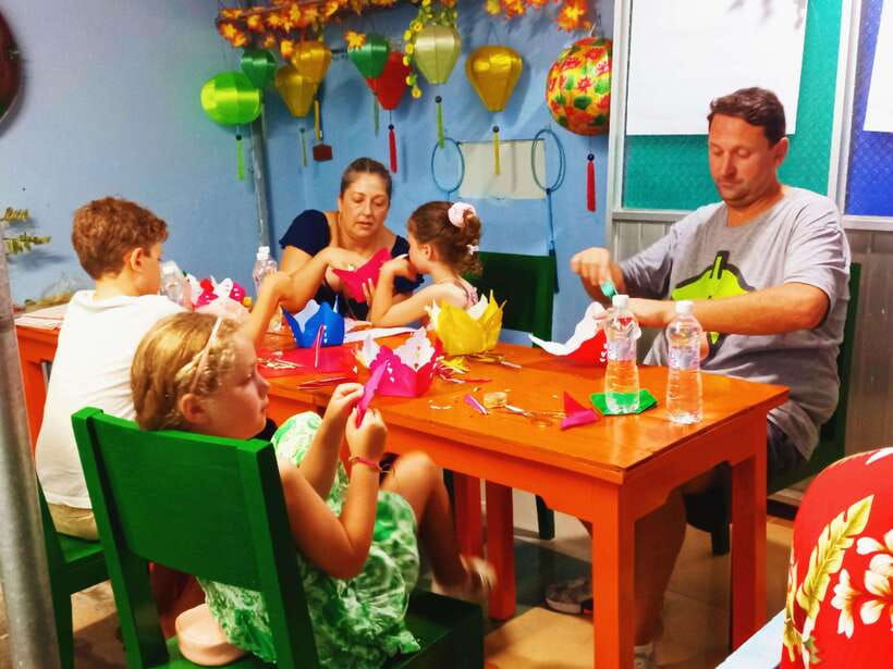 Hoi An : Lantern Boat Ride & Flower Lantern Making Class. - Getting to the workshop and timing your sunset view