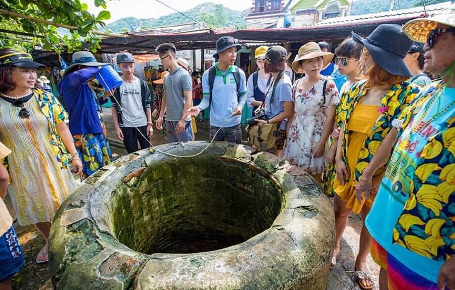 Hoi An: Lantern Making & Painting Class - The Old Town Photo Stop and Sightseeing Time