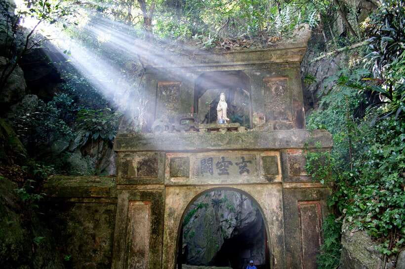 Hoi An: Marble Mountain & Monkey Mountain in Afternoon Tour - The Guide Experience: English, Flow, and Small Details