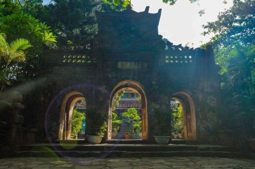Hoi An: Marble Mountain & Monkey Mountain in Afternoon Tour - Marble Mountain (Ngu Hanh Son): Caves, Pagodas, and the Five-Finger Feeling