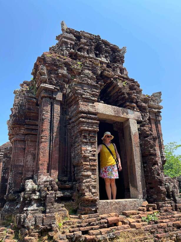Hoi An: My Son Ruins; Bus-Boat-Cultural Show-Lunch-Guide - Timing and Logistics, What Your Day Really Looks Like