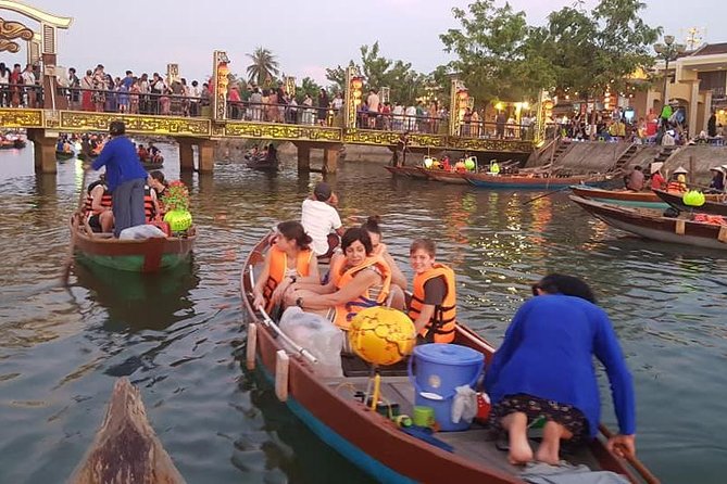 Hoi An Nightlife Tour with Hoi An Ancient Walking Tour, Boat Ride, Night Market - Private Pickup From Da Nang or Hoi An, and What You Gain
