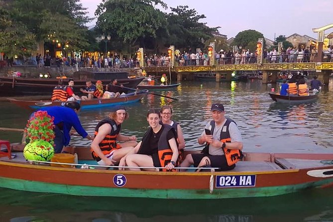 Hoi An Nightlife Tour with Hoi An Ancient Walking Tour, Boat Ride, Night Market - Hoi An Night Market, Lantern Energy, and What to Eat