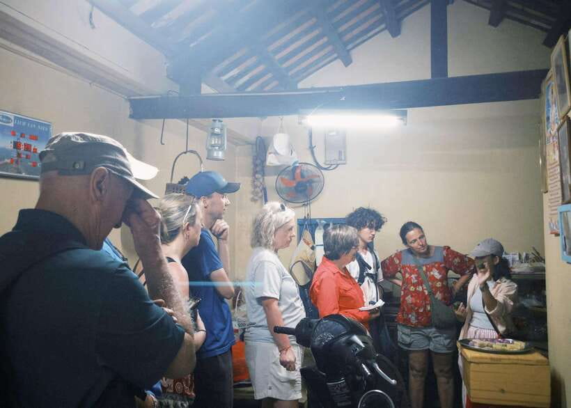 Hoi An Off the Map – Walking Tour in the Backstreets - Coffee, Cakes, and a Traditional House Stop That Changes the Pace