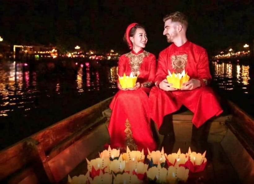 Hoi An Old Town Entrance Ticket +Boat Lantern Release Ticket - Japanese Covered Bridge and the assembly hall stop: what to look for