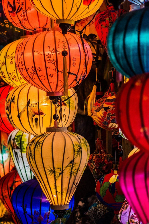Hoi An: Old Town Lantern-Making Workshop - What you make: the garlic-shaped, foldable 20-centimeter lantern