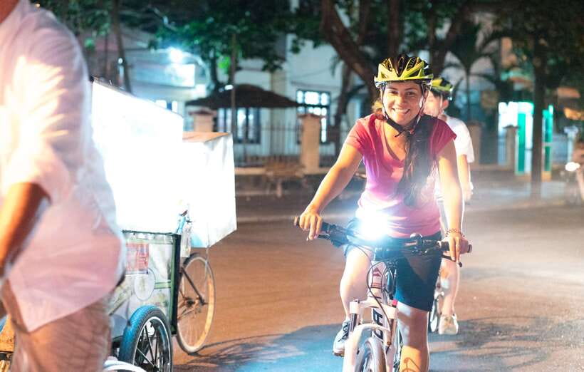 Hoi An: Private Evening Food Tour by Bike - Private evening biking in Hoi An, with real food timing