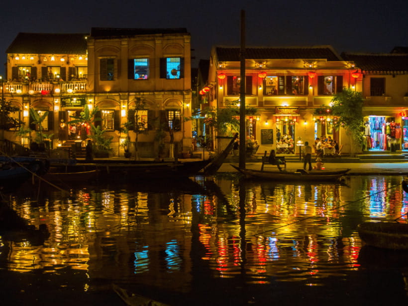 Hoi An: Private Evening Food Tour by Bike - How much food you actually get, and the right mindset to eat it
