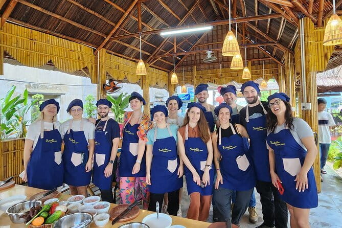 Hoi An Private Seafood Cooking Class/Oyster Cooking Experience - Key things that make this class work in real life
