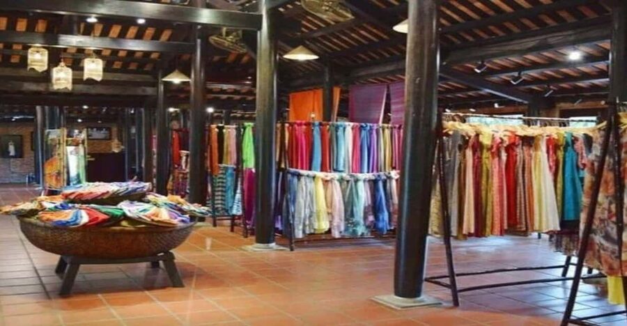 Hoi An: Silk Process, Lantern Making Workshop & Local Food - From cocoons to silk thread in the Unraveling House