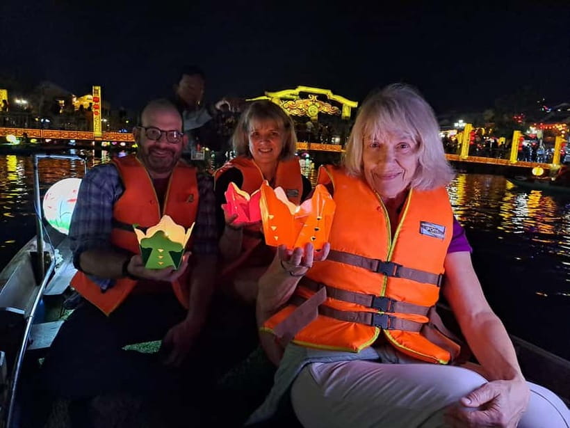 Hoi An Street Food, night market and lantern boat ride - Key moments that make this tour worth it