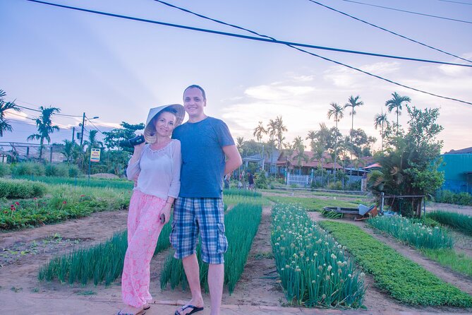 Hoi An sunrise, fish market tour and taking photos( Private tour) - Tra Que Vegetable Village: Traditional Farming You Can Actually See