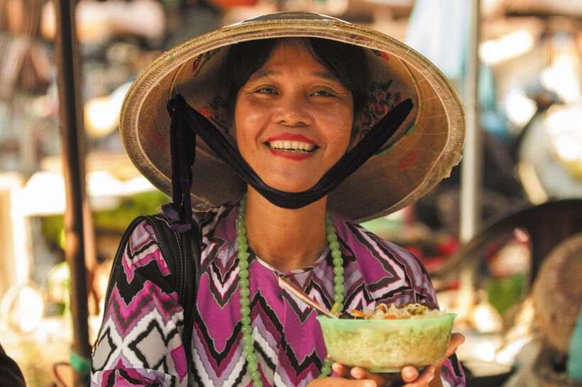 Hoi An: Sunset Food Tasting Tour - Small-group value: why up to 12 people feels like the sweet spot