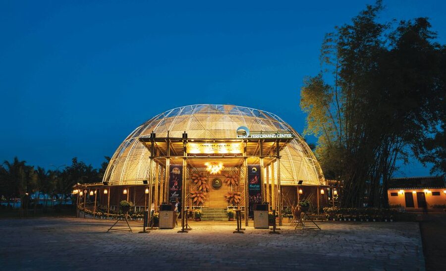 Hoi An: Teh Dar Vietnamese Bamboo Circus at Lune Center - Should you book Teh Dar at Hoi An Lune Center?