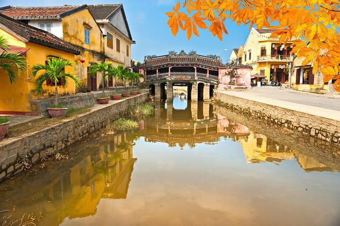 Hoi An to Dong Hoi rides by Private Car service - Hoi An Pickup to Hai Van Pass: Your First Big View Break