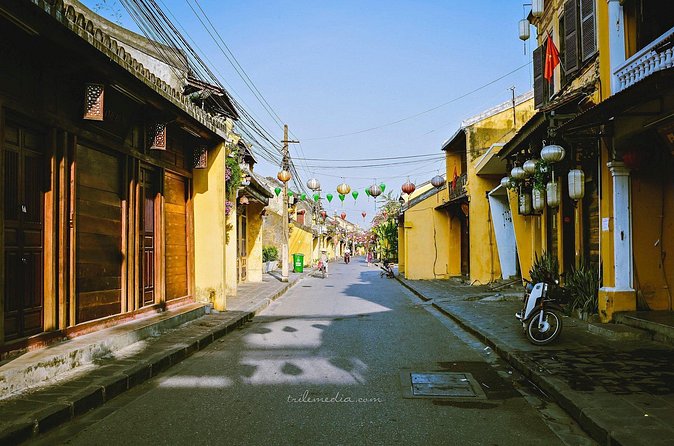 Hoi An 'Town & Country' Private Tour - Cam Kim Island crafts: rice paper, shipbuilding, and families at work