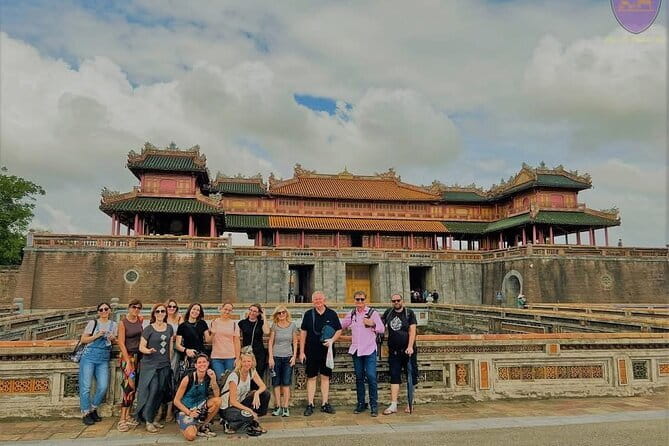 Hoi An Walking Tour, Sampan Boat Trip , Foodie Tour by Night - Thu Bon River Lantern Release by Sampan: The Wish Moment