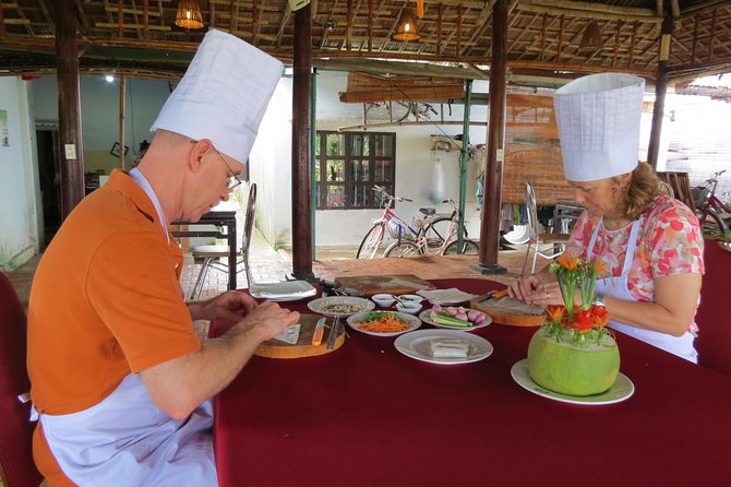 Hoian Cooking Class And Foot Massage Private Tour - The 8:00 am rhythm: cycling out, farming in
