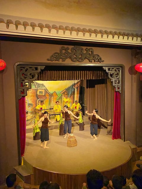 Hoian Old Town - Immersive Free Walking Tour - Hoi An Traditional Art Performance Theatre, a 45-minute break that’s actually worth it