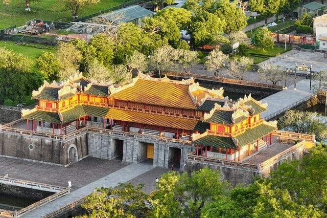 HUE City 1 Day Guided Tours from Da Nang City - Thien Mu Pagoda, Hue’s oldest symbol of faith