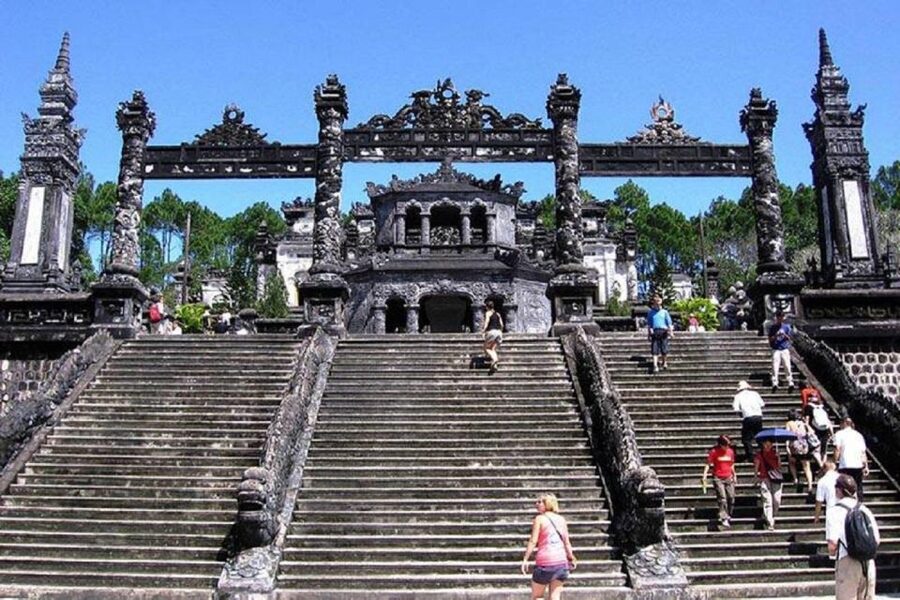 Hue City Tour with Dragon Boat from Hue or Danang or Hoi An - Imperial Citadel and the Forbidden Purple City: where royal life becomes architecture