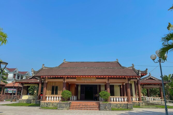 Hue Hoi An Bus Tour Sightseeing via Hai Van Pass 4 Stops - Stop 2: Lap An Lagoon, a breath of coastal air with easy viewing