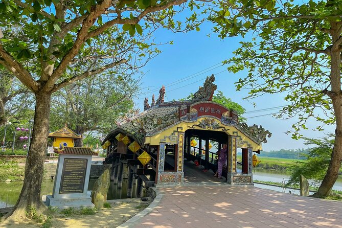 Hue Hoi An Bus Tour Sightseeing via Hai Van Pass 4 Stops - Stop 3: Hai Van Pass and the Hai Van Gate, the road with a story