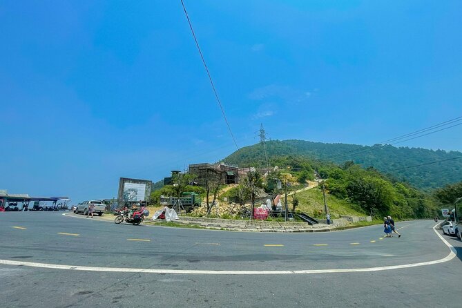 Hue Hoi An Bus Tour Sightseeing via Hai Van Pass 4 Stops - Stop 4: Marble Mountains (Ngu Hanh Son), where the day slows down