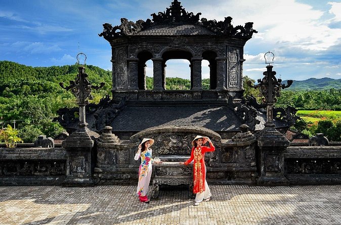 Hue Imperial City & Hai Van Pass Small Group Tour from Da Nang – Full Day - Thien Mu Pagoda: the five-tier temple by the river, in about 30 minutes