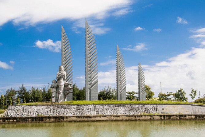Hue Transfer to/from Dong Hoi & Phong Nha via DMZ Option - Stop 2 at Hiền Lương Bridge: louder war zones, real locations