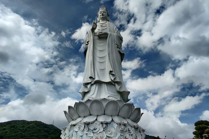 LOVELY PILGRIMS to MARBLE MOUNTAIN & DRAGON BRIDGE & LADY BUDDHA - Dragon Bridge in 30 minutes: what that short stop is best for