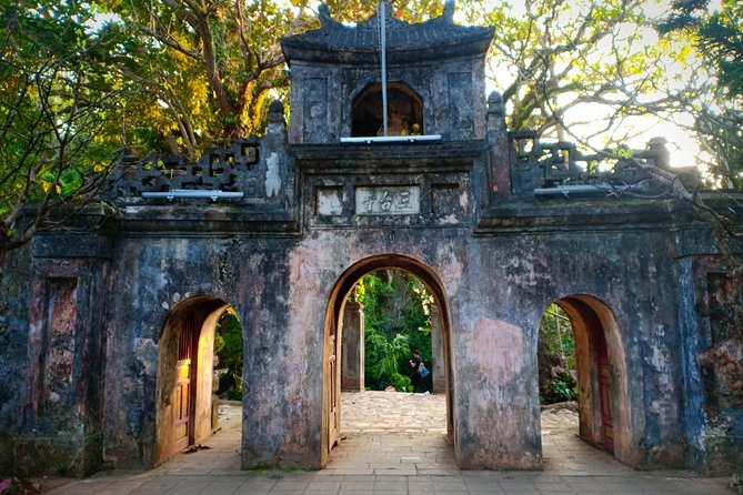 Marble mountain - Am Phu Cave - Monkey mountains in the afternoon - Am Phu Cave, the Hell Cave, and why the story matters