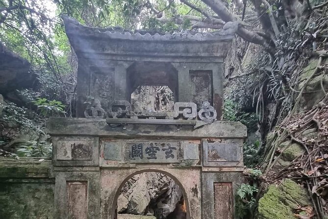 Marble Mountain & Hoi An Ancient City - Afternoon & Evening Tour - Hoi An After Dark: Japanese Bridge, Lanterns, and the Hoai River