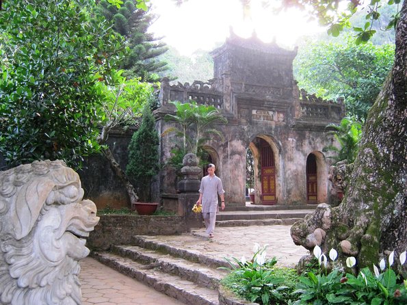 Marble Mountain, Linh Ung Pagoda and Hoi An From Da Nang - Linh Ung Pagoda and the 67m Lady Buddha: Big Scale, Calm Visit