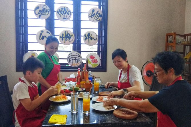Market- Coffee- Cooking class in Hoi An (JHA2) - Jolie’s House: Welcome Drink and Local Life Stories