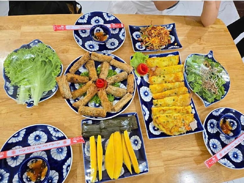 Market Tour, Basket Boat Ride & Cooking Class by Hangcoconut - Should you book Hangcoconut’s market tour, basket boat, and cooking class?